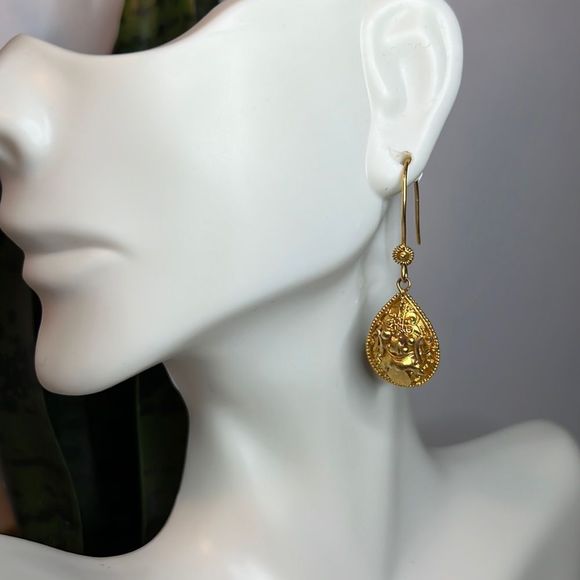 pls dont buy its sold!Solid 22kt yellow gold pure and 100% authentic earrings - Picture 6 of 7